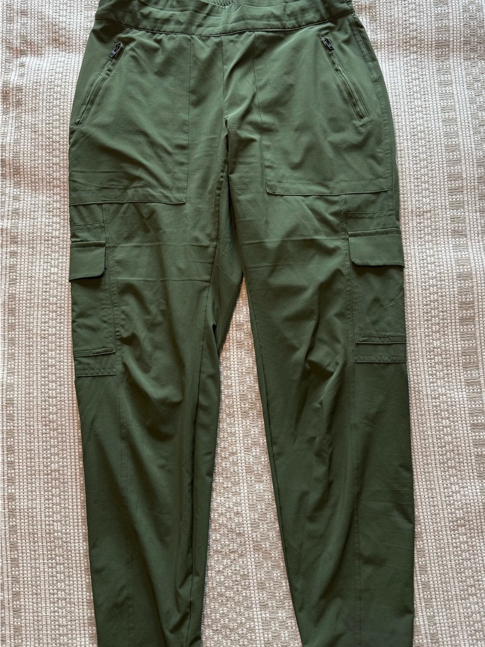 Athleta Olive Cargo Tapered / Jogger Style Pants - Size 6